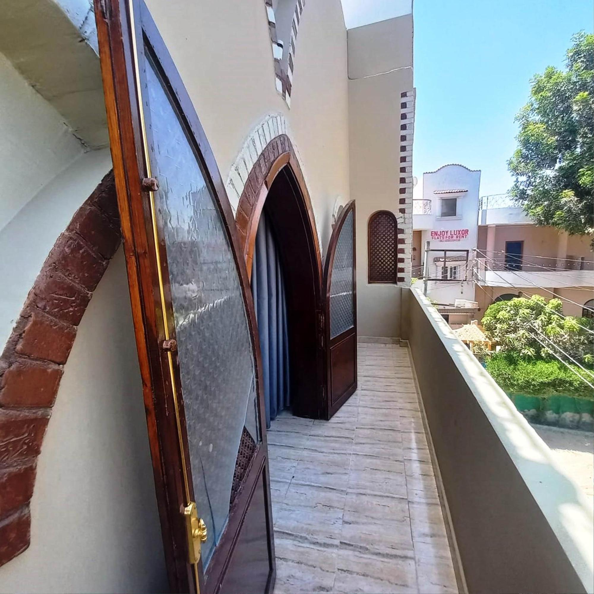 Villa Giulio Luxor Guest House Exteriör bild